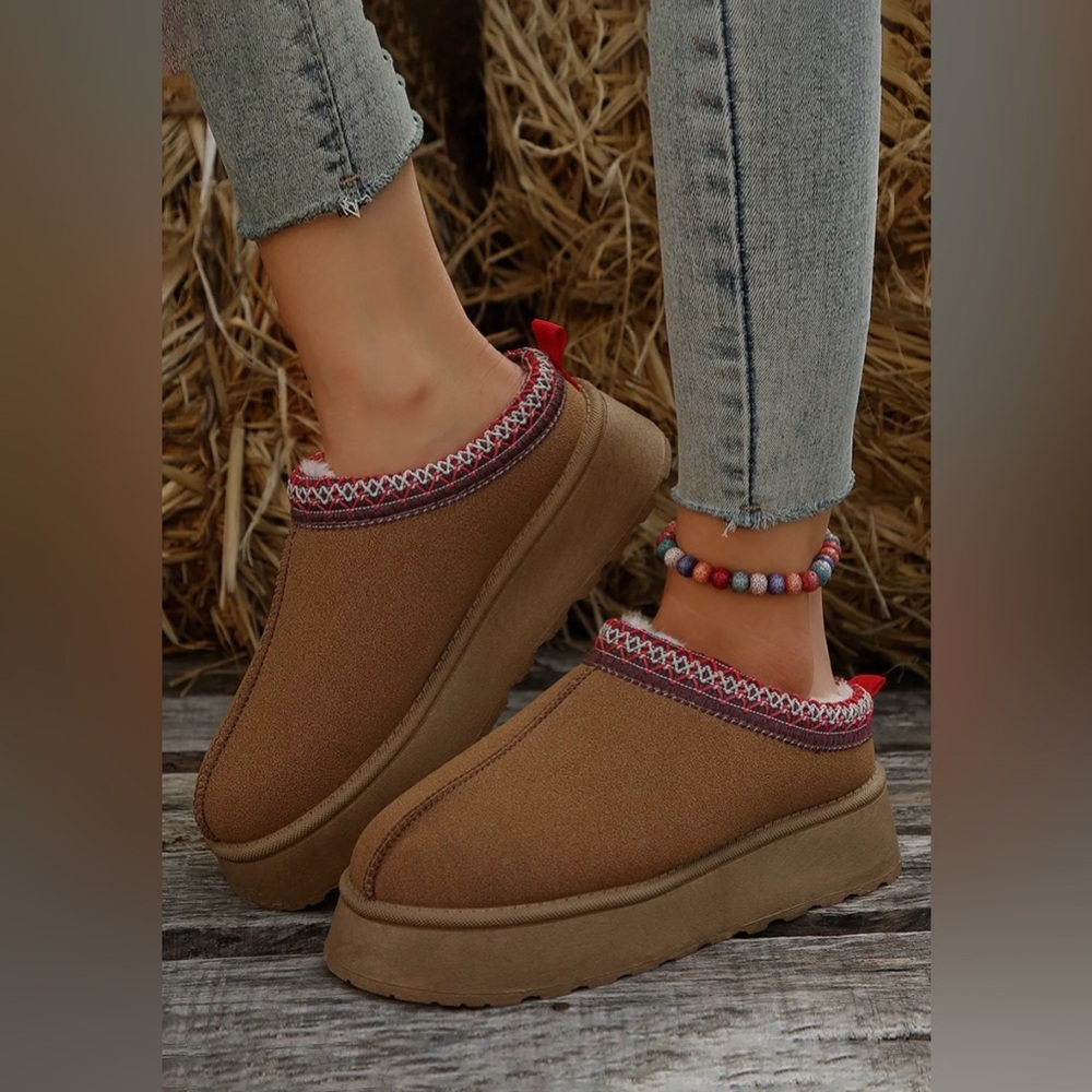 Contrast Print Suede Snow Boot